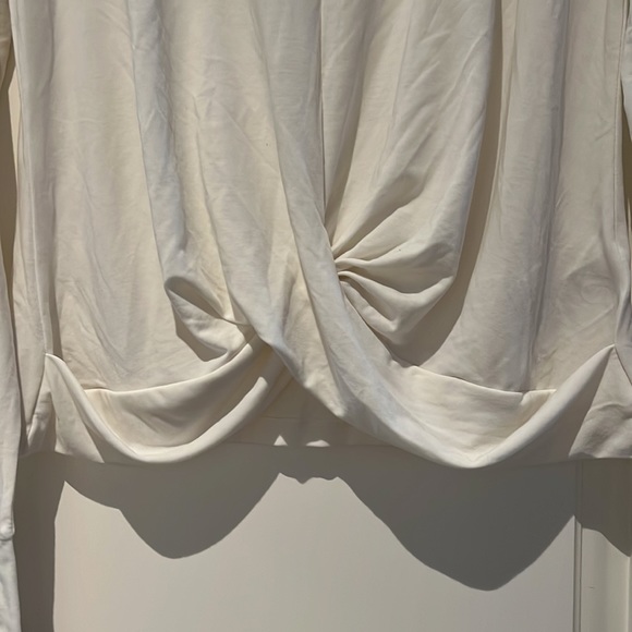 Gap athletic top - Picture 2 of 5